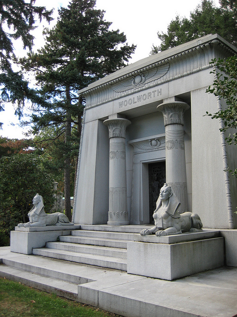 Mausoleum definition